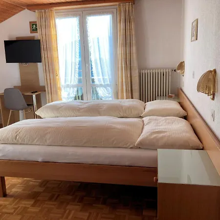 Landgasthof Krone Hotel *